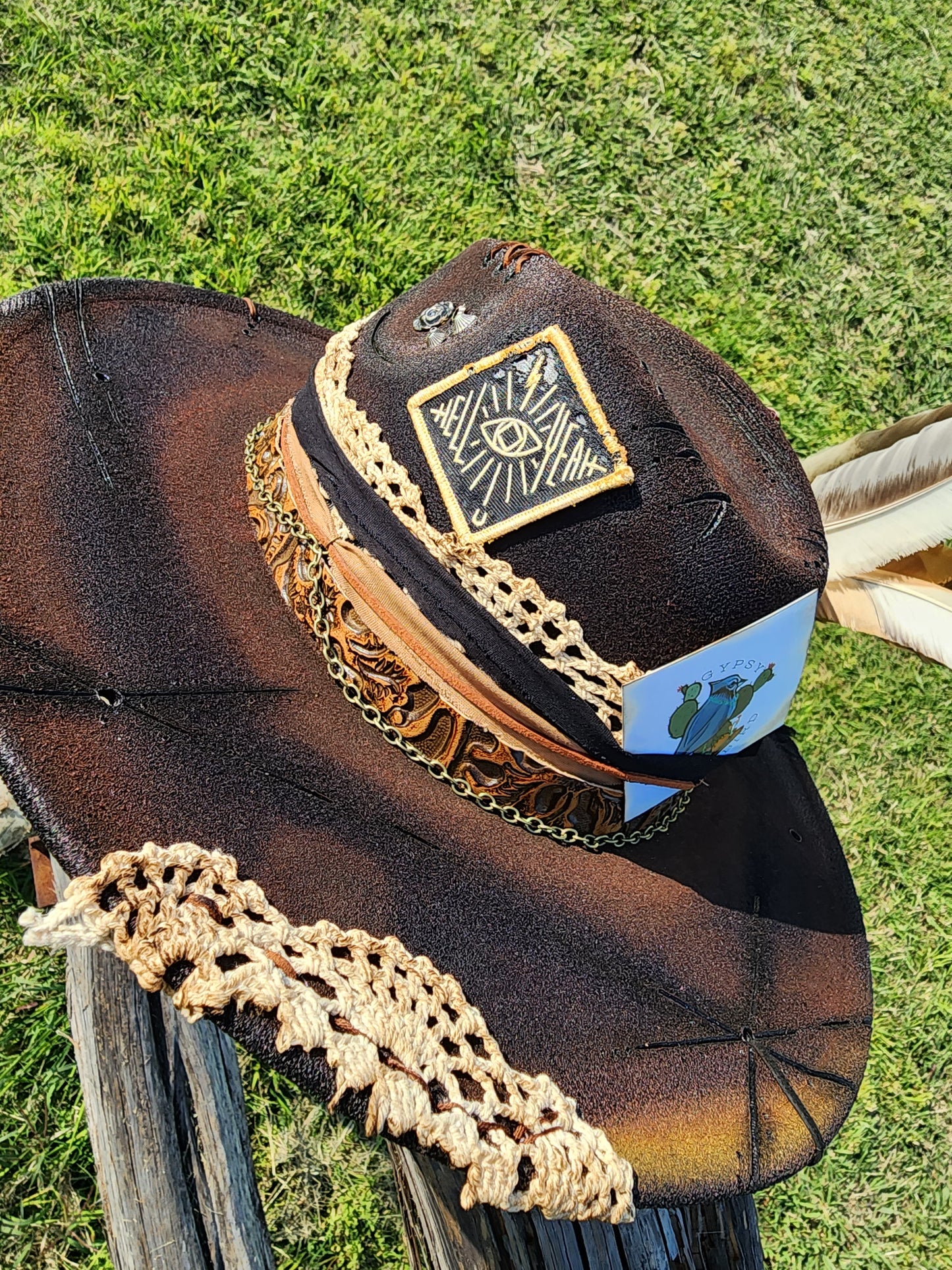 The "Smoke & Lace" Lid