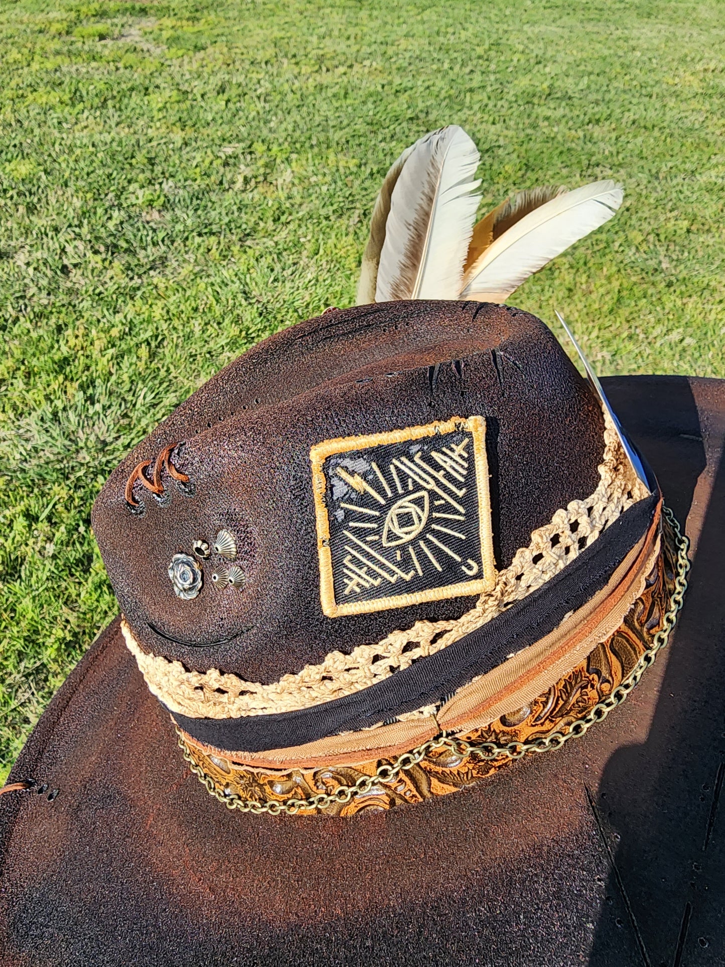 The "Smoke & Lace" Lid
