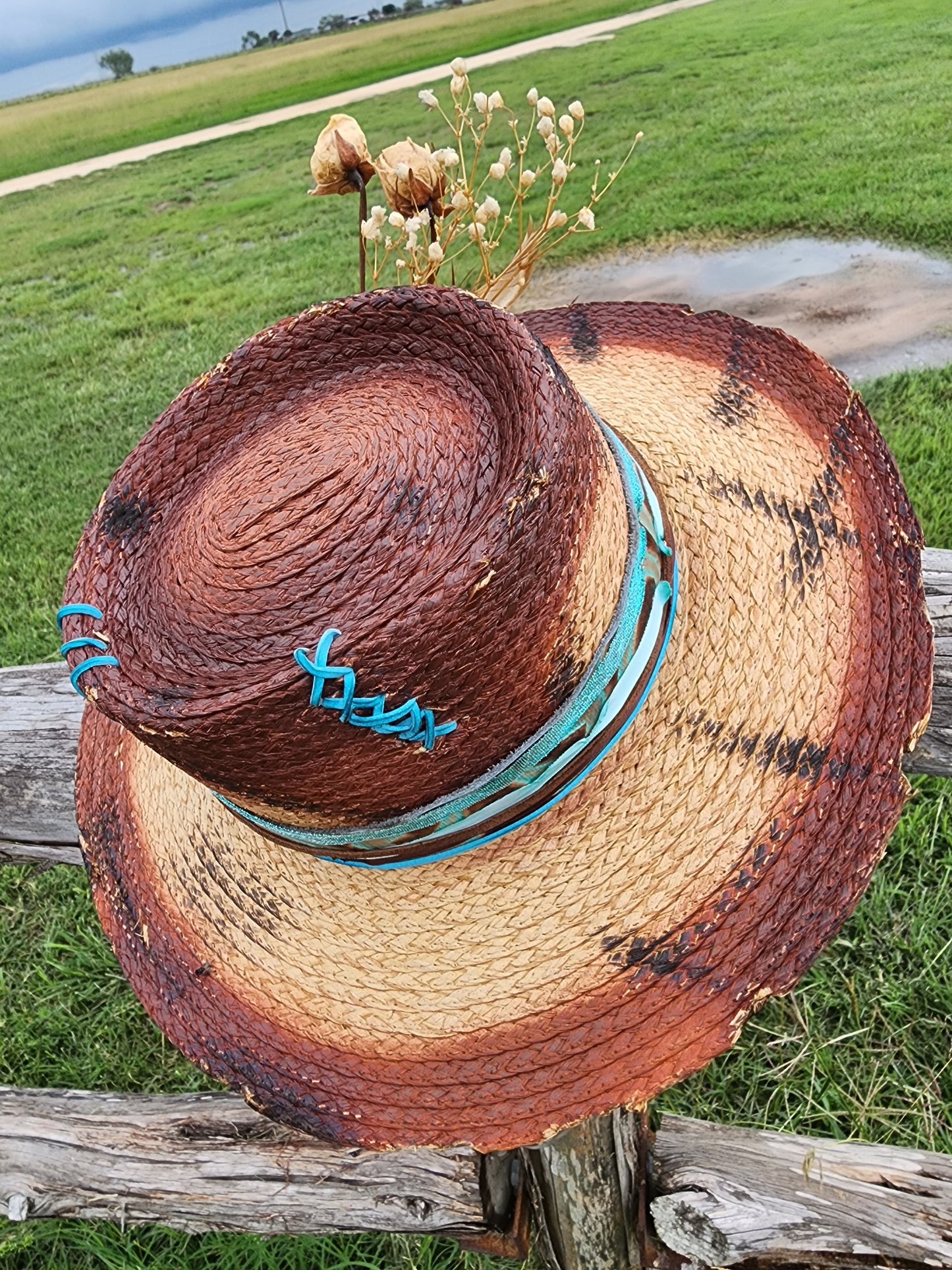 The "Tatters" Straw Lid