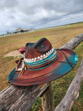 Load image into Gallery viewer, The &quot;Friends in Low Places&quot; Lid
