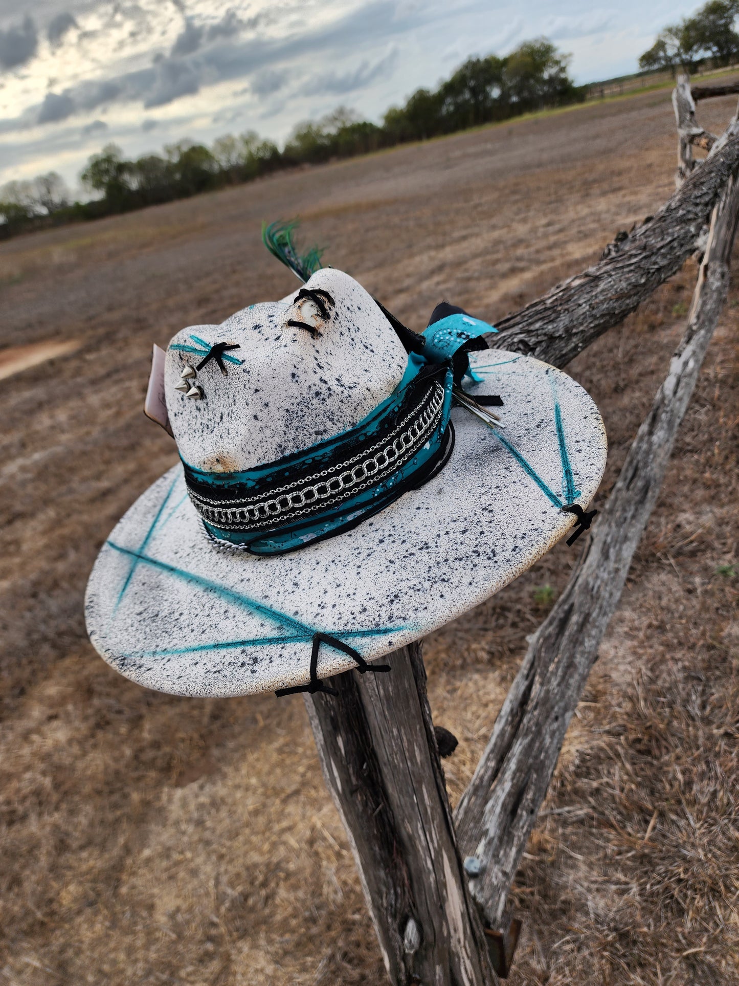 The "Into the Groove" Lid