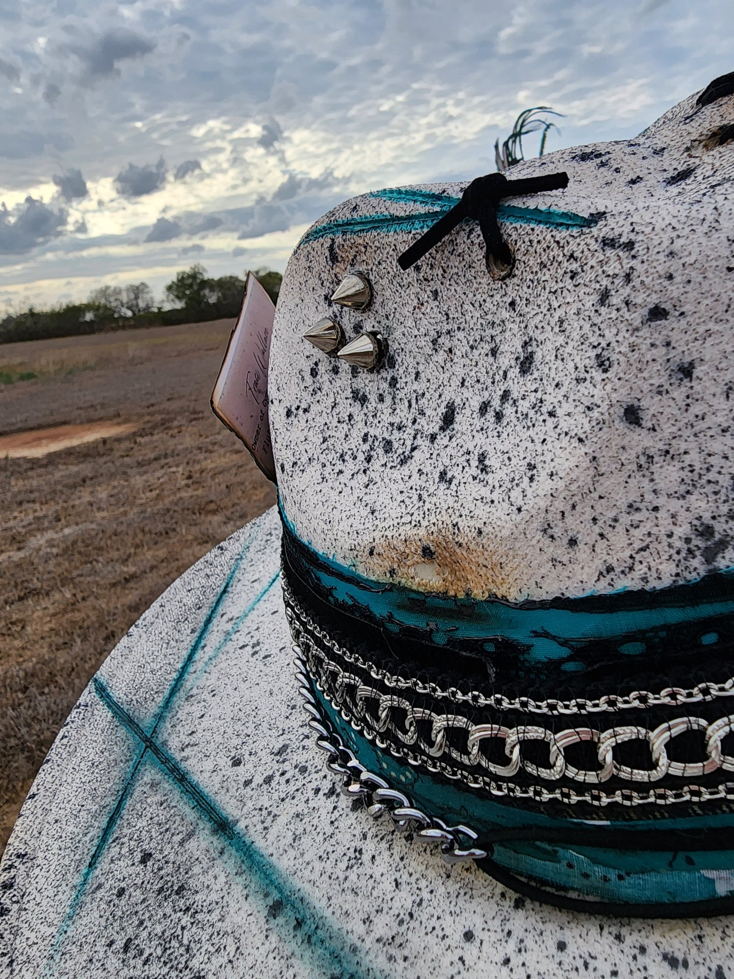 The "Into the Groove" Lid