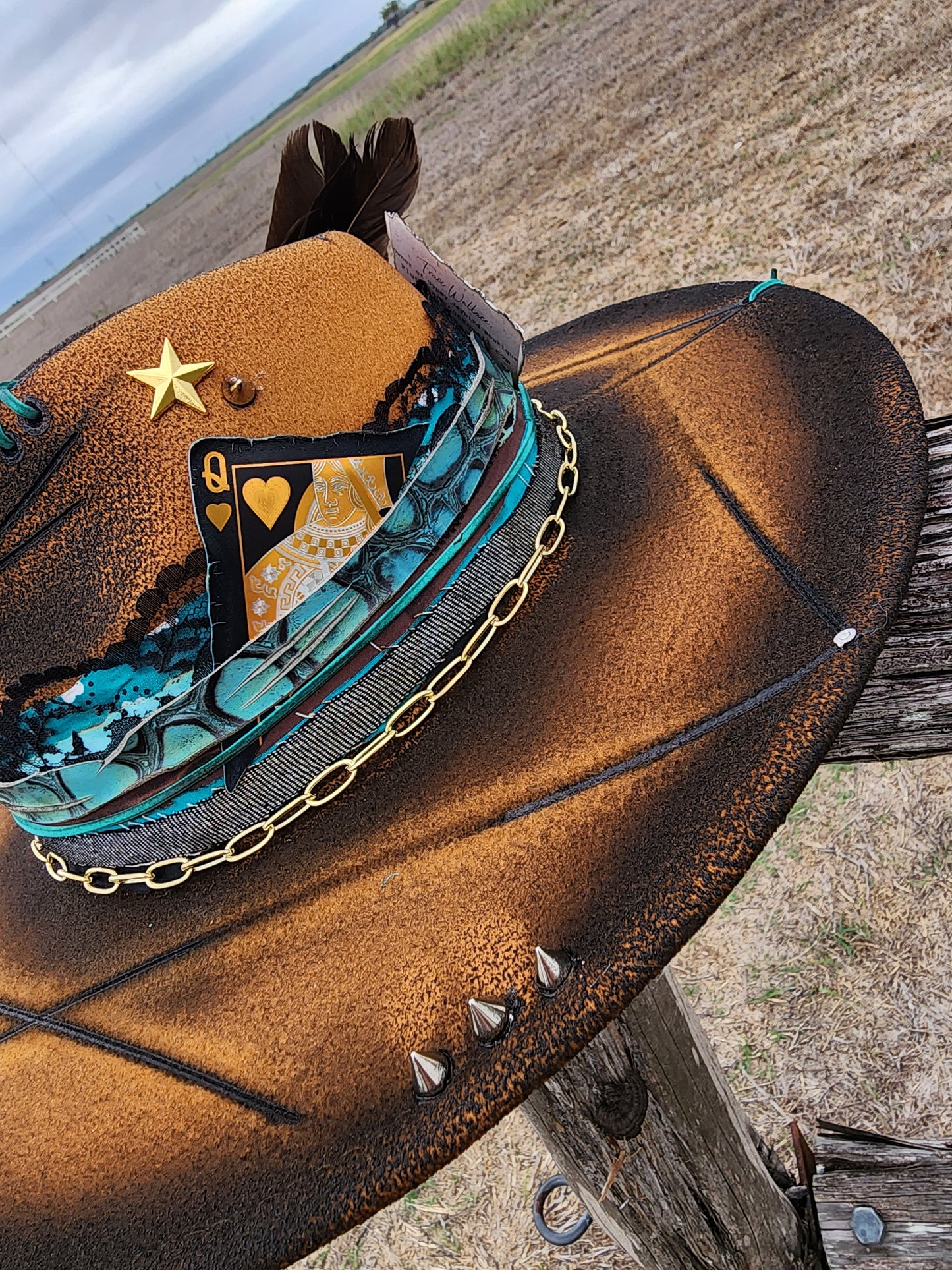 The "Pretty Little Poison" Lid