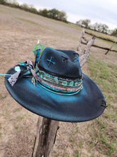 Load image into Gallery viewer, The &quot;Make Me Smile&quot; Lid
