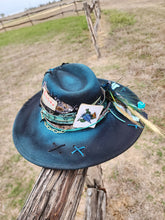 Load image into Gallery viewer, The &quot;Make Me Smile&quot; Lid
