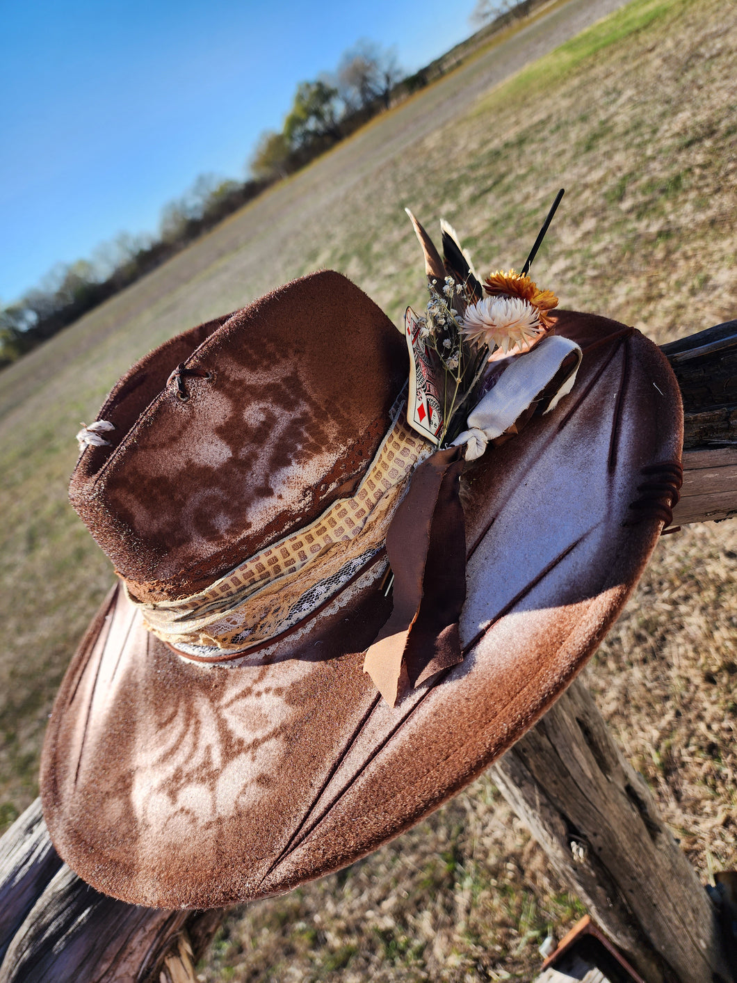 L. Booth balance & hat 2 dep