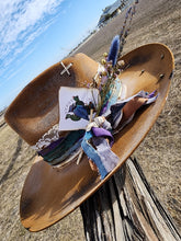 Load image into Gallery viewer, The &quot;Triumph&quot; Lid
