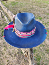 Load image into Gallery viewer, The &quot;Change&quot; Lid
