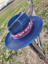 Load image into Gallery viewer, The &quot;Change&quot; Lid
