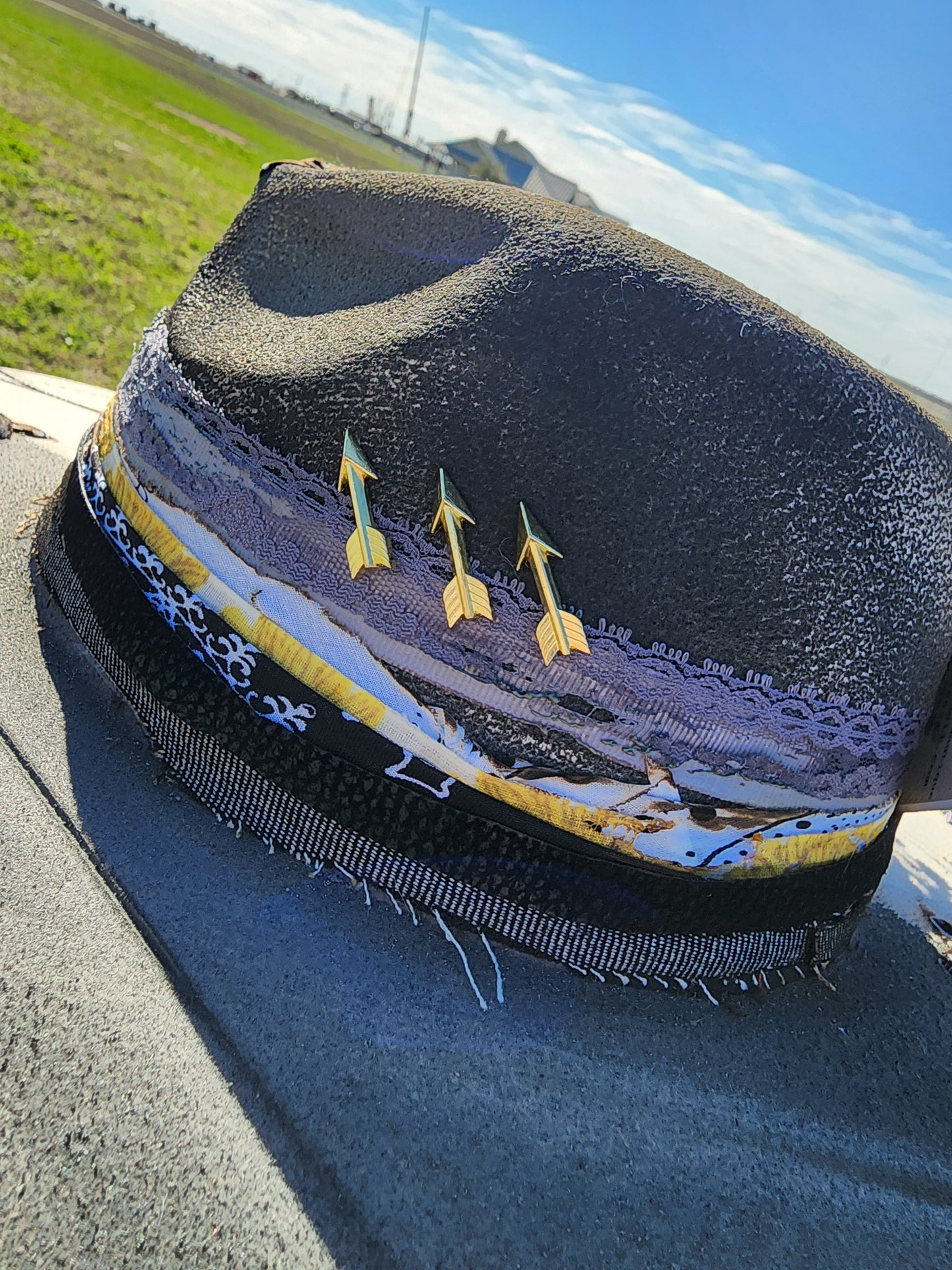 The "Hands" Lid