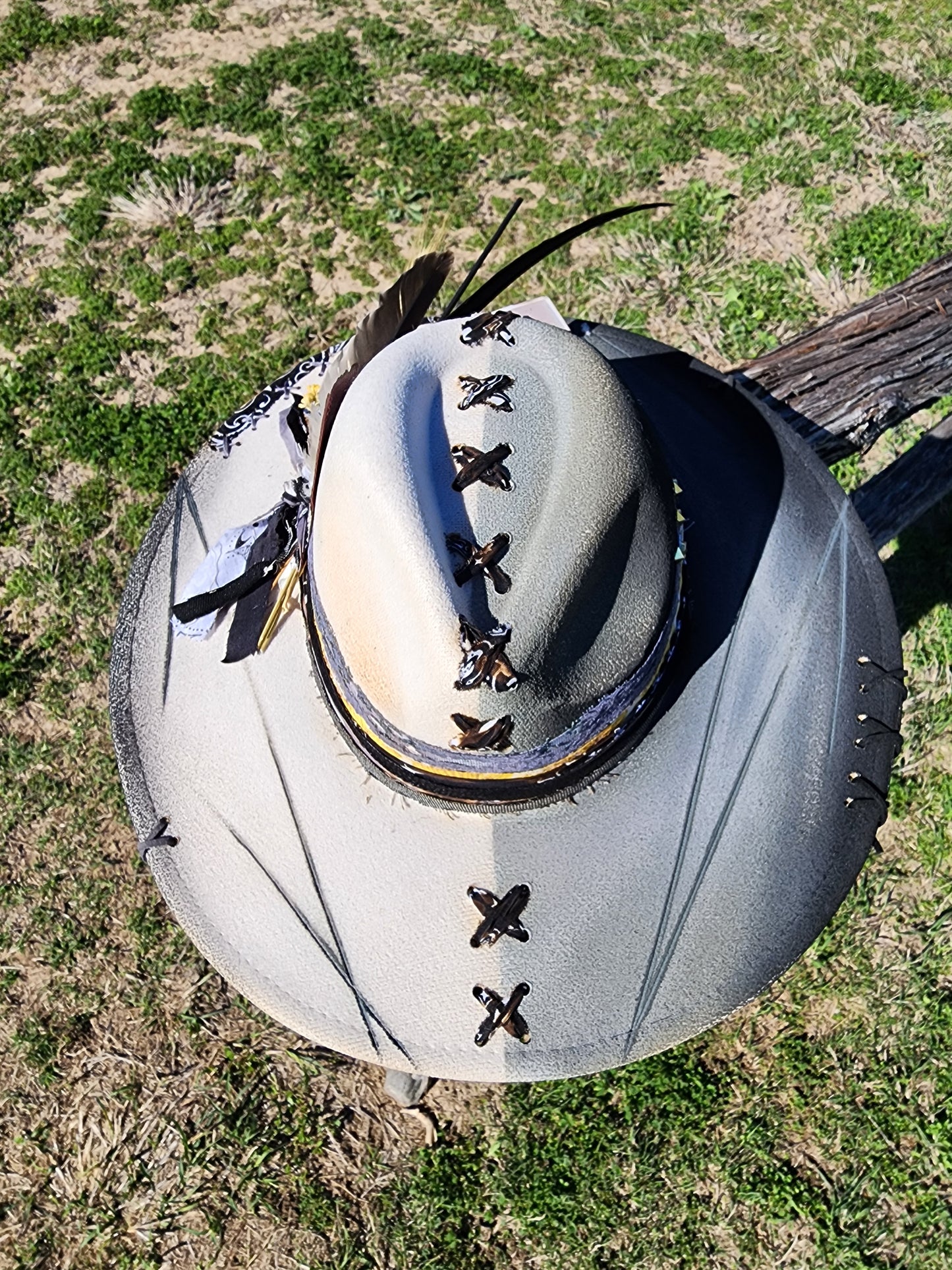 The "Hands" Lid