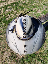 Load image into Gallery viewer, The &quot;Hands&quot; Lid
