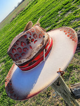 Load image into Gallery viewer, The &quot;Love&#39;s Rende-vouz&quot; Lid
