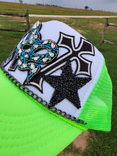 Load image into Gallery viewer, Rockin&#39; Snake patched trucker cap

