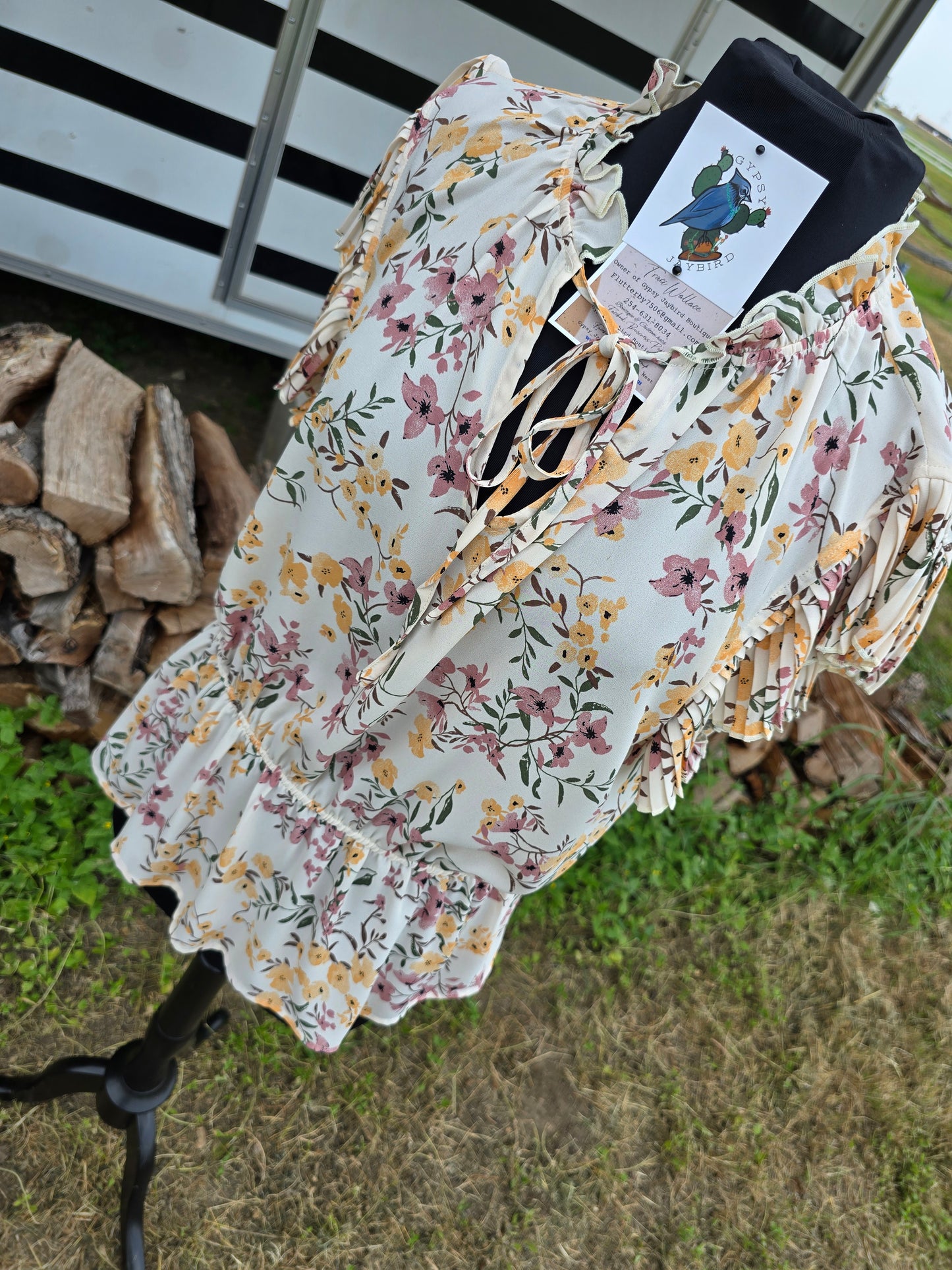 Pretty & Pleated Floral top