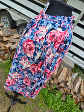 Load image into Gallery viewer, Vibrant Floral Top
