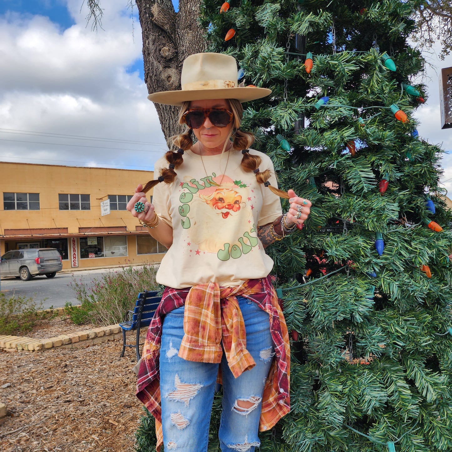The "Feelin' Jolly" Tee