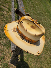 Load image into Gallery viewer, The &quot;Eastwood&quot; Lid
