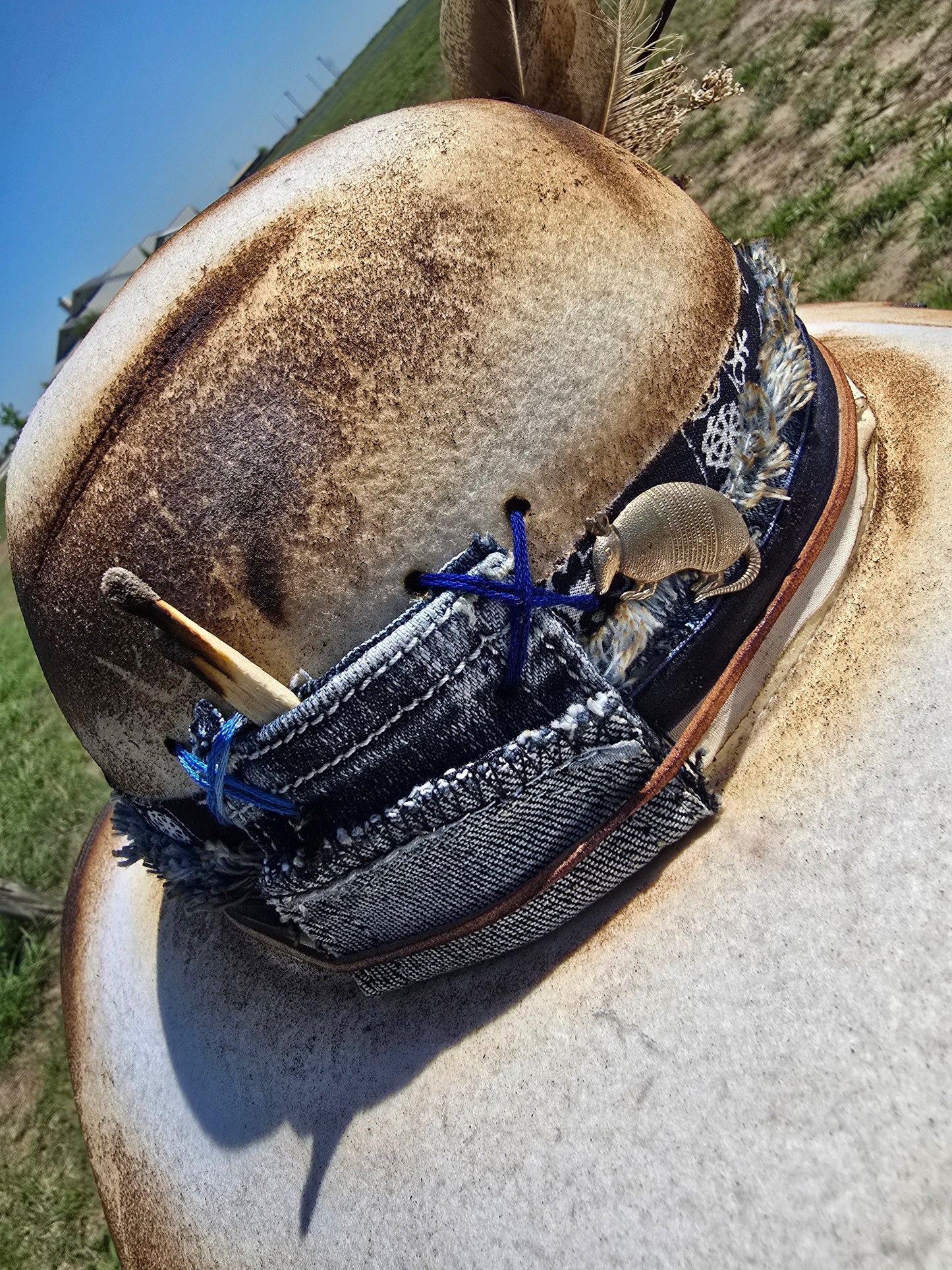 The "Amarillo Armadillo" Lid