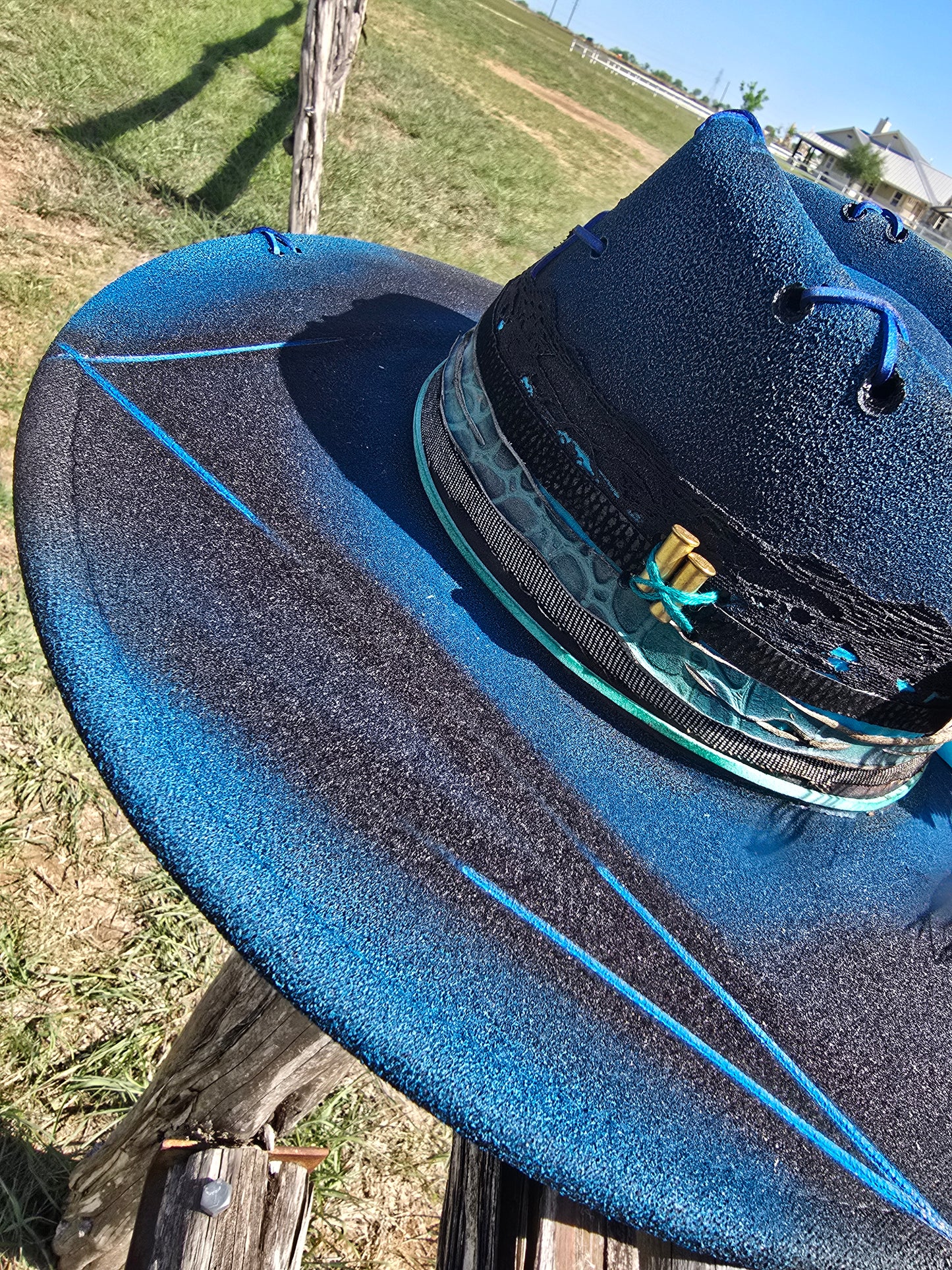 The "Blink Twice" Lid