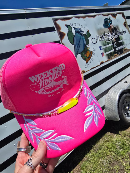 Weekend Hooker Cap & Chain
