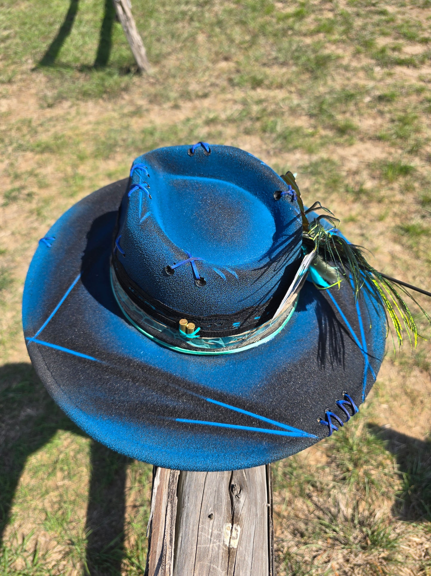 The "Blink Twice" Lid