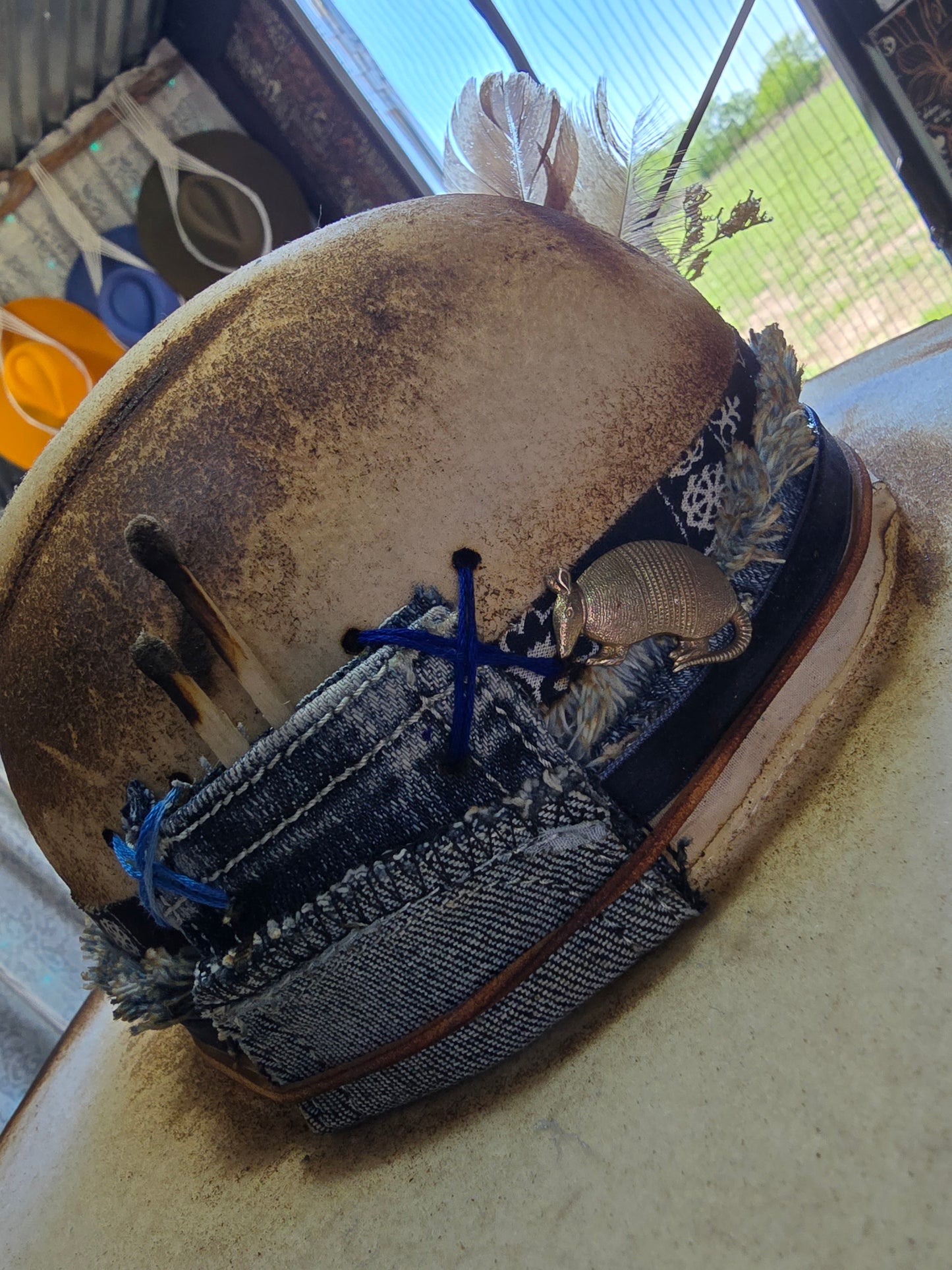 The "Amarillo Armadillo" Lid