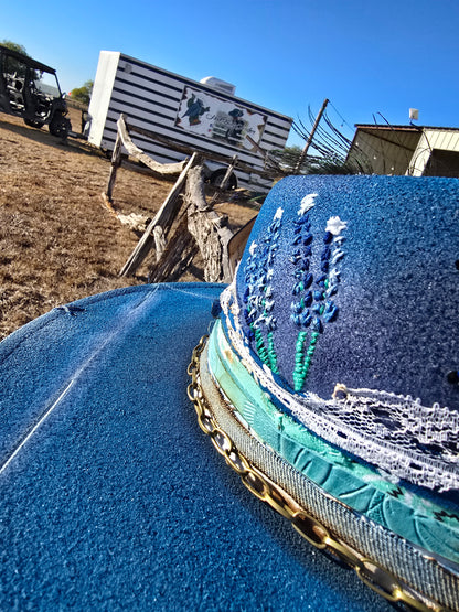 The "Blue Bonnet Dreams" Lid