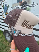 Load image into Gallery viewer, Chunky Trucker Cap Chainz
