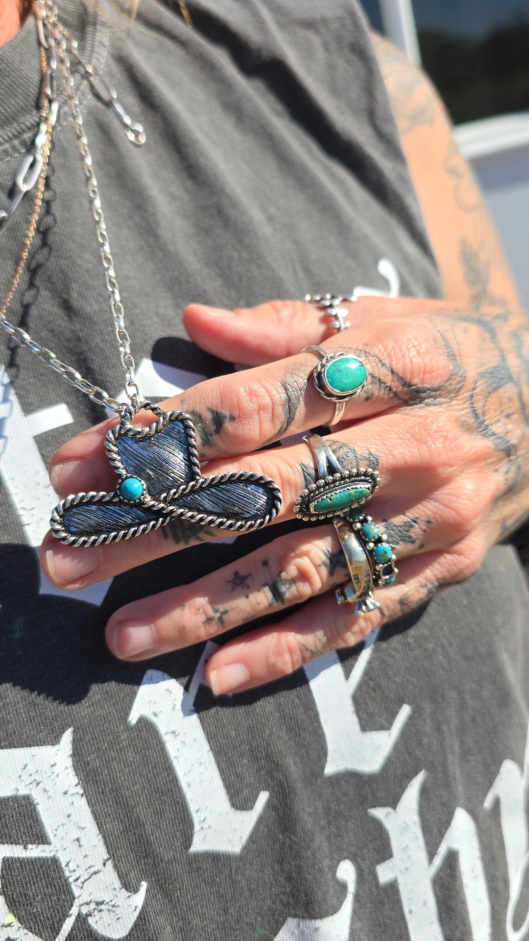 Hats off necklace