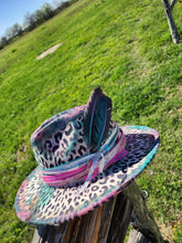 Load image into Gallery viewer, Valerie G
