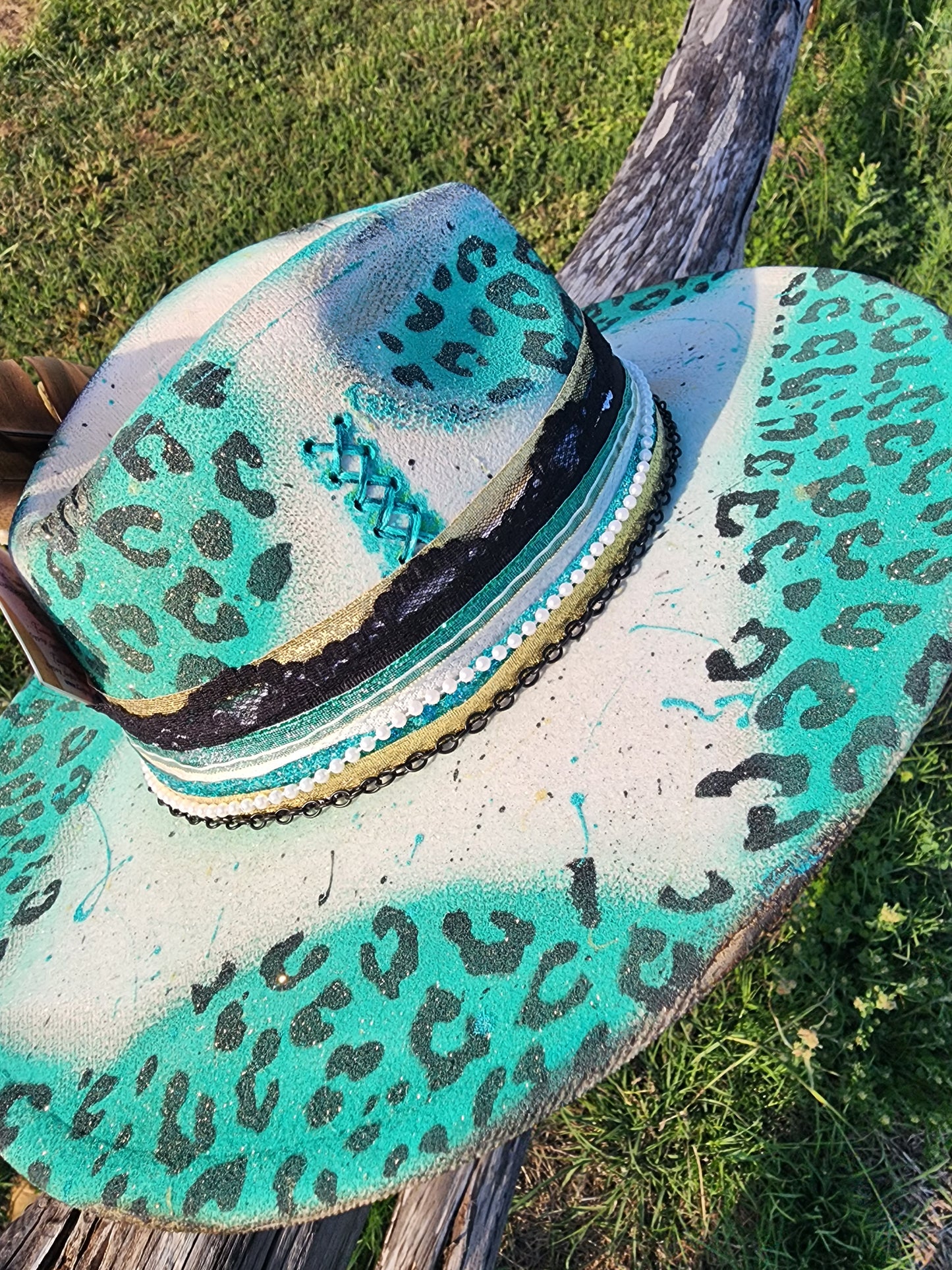 The "Dime Store Cowgirl" lid