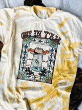 Load image into Gallery viewer, The &quot;Beam me Up&quot; Tee
